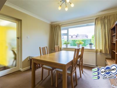 EXTENDED DINING ROOM